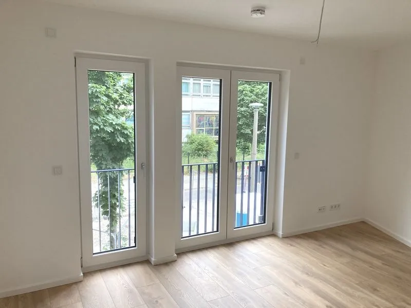 Einzelbesichtigungen Samstag ab 13 Uhr  3 Zimmer Neubau Erstbezug WE 3 (1.OG) — photo 1